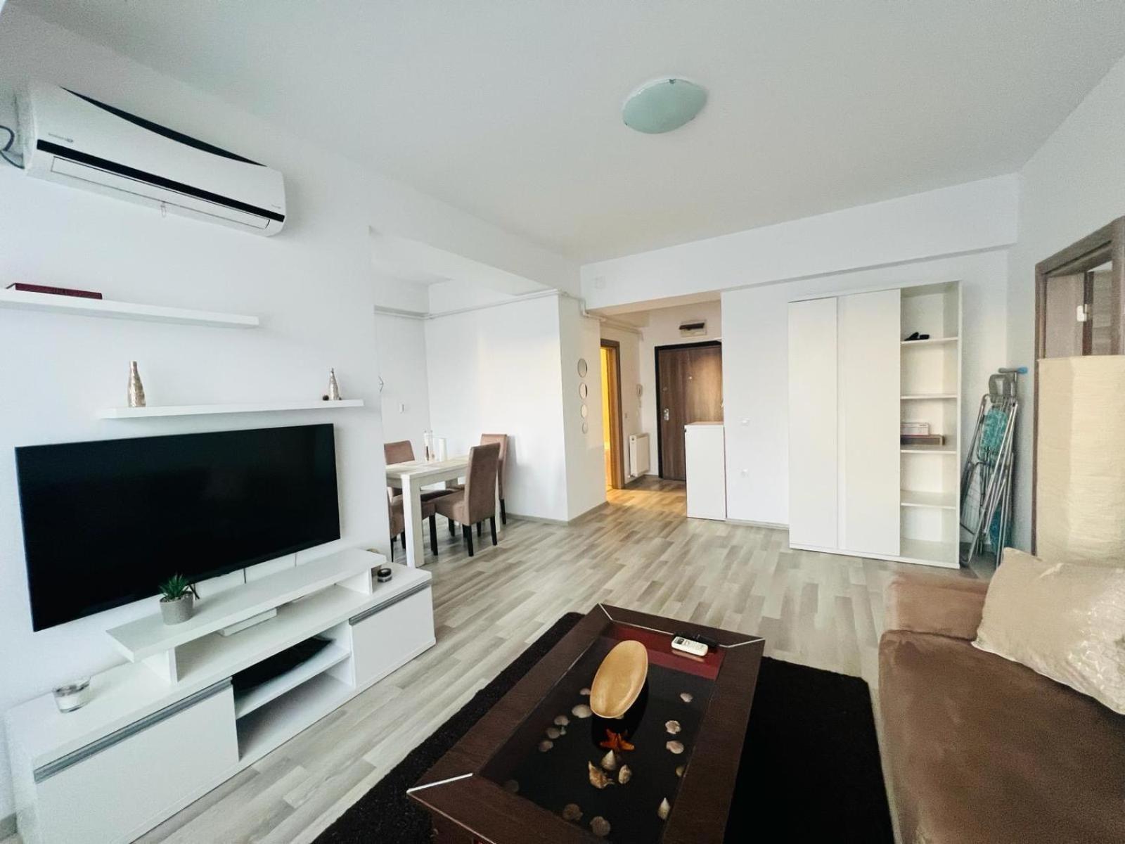Apartament Crazy Summerland Mamaia Extérieur photo